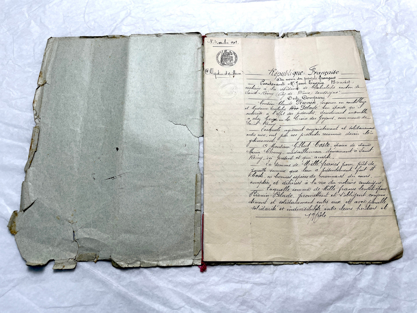 1900s French Notarial Act - Historical handwritten legal document with 'République Française' seal.