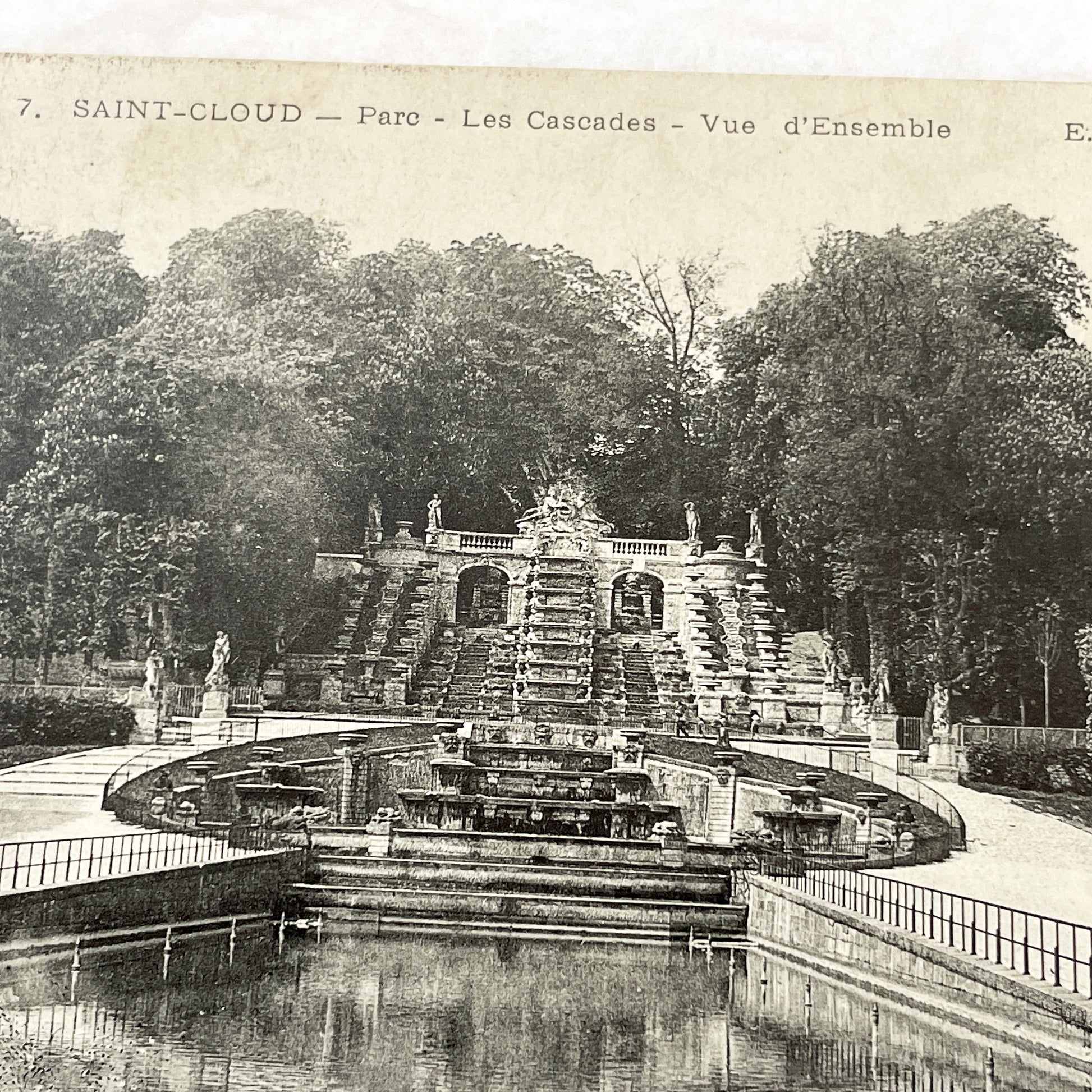 1900s - Vintage Saint-Cloud Parc Les Cascades Postcard - Historic French Fountain Landscape View - Original Black & White Paris Area