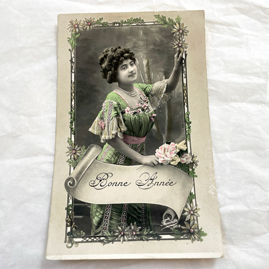 1900s - Vintage French Happy New Year Postcard - Edwardian Lady Portrait - Hand-Colored Belle Epoque Greeting Card - Floral Frame Art