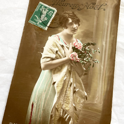 1900s - Antique French Christmas Postcard - Elegant Woman with Roses & Mistletoe - Heureux Noël Vintage Holiday Greeting Card