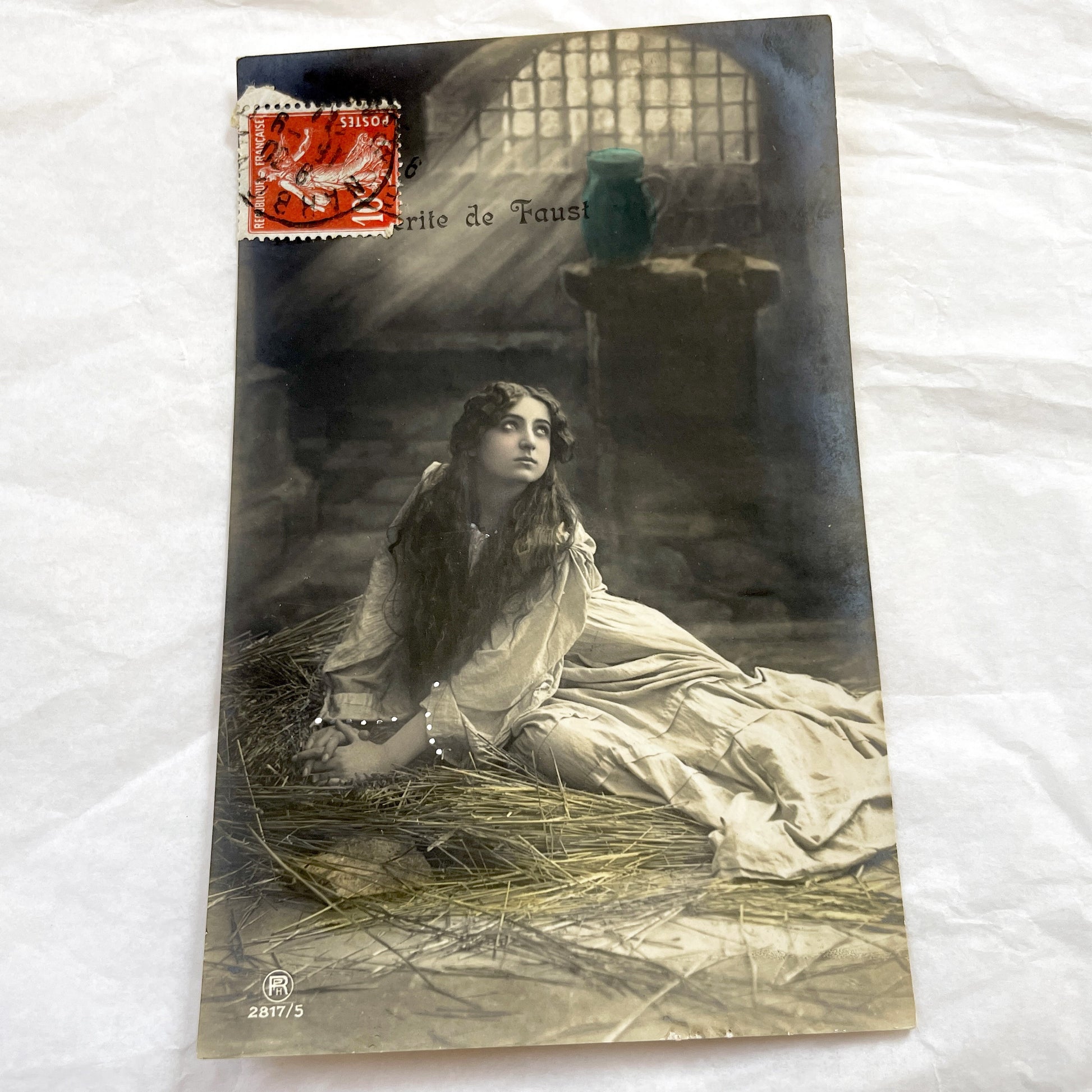 1900s - Antique French Postcard Marguerite de Faust - Vintage Gretchen in Prison Cell Scene - Opera Character Depiction Art - Collectible