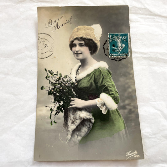 1910s - Elegant French New Year Postcard - Young Woman Fur Hat Mistletoe - Hand Colored Photograph Vintage Greeting Card - Art Nouveau Era