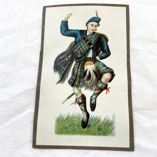 Late 19th Century - Pair Of Antique Chromo Cards - Scottish Highland Figures - Bagpiper And Dancer Traditional Dress