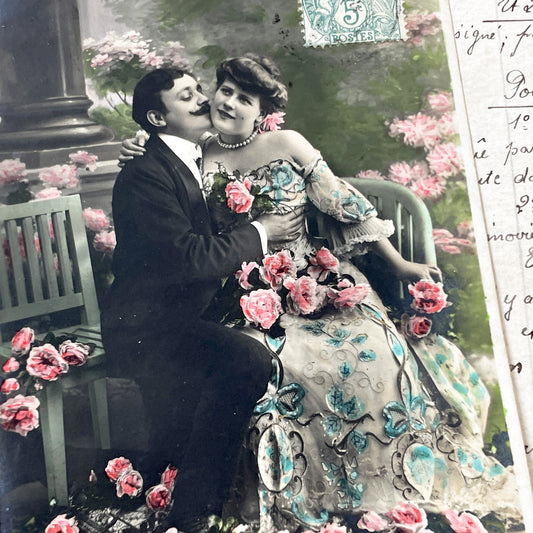 1900s - Vintage French Postcard - Hand Colored Romantic Couple Roses - Belle Époque Love Scene Memorabilia - Antique Art Nouveau