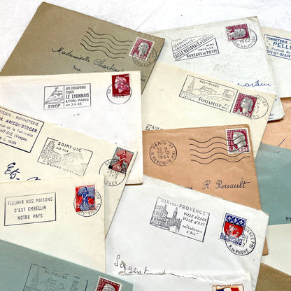 Lot of 20 vintage French envelopes from the 1960s, showcasing diverse stamps and postmarks from various French cities.