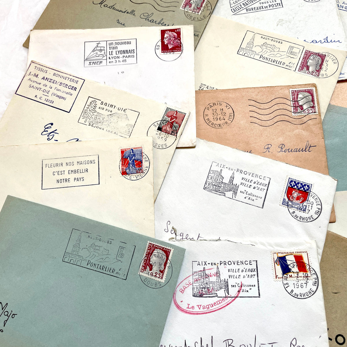 Lot of 20 vintage French envelopes from the 1960s, showcasing diverse stamps and postmarks from various French cities.