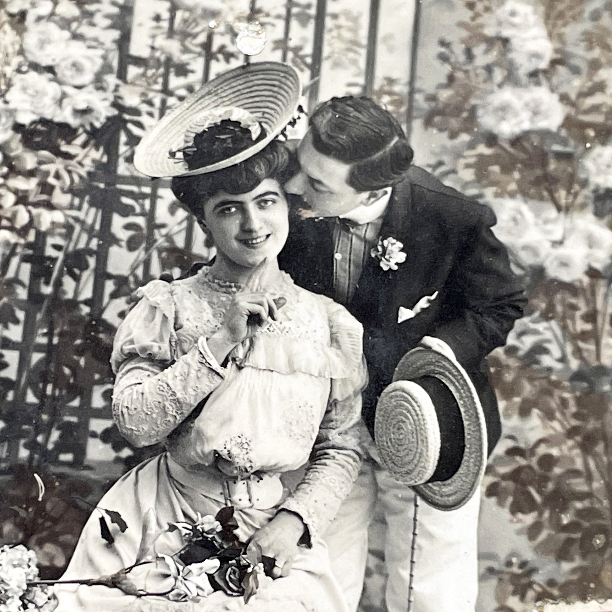 1900s - French Romantic Kiss Postcard - Belle Époque Couple - Edwardian Fashion - Vintage Love Letter Ephemera - Collectible Paper Art