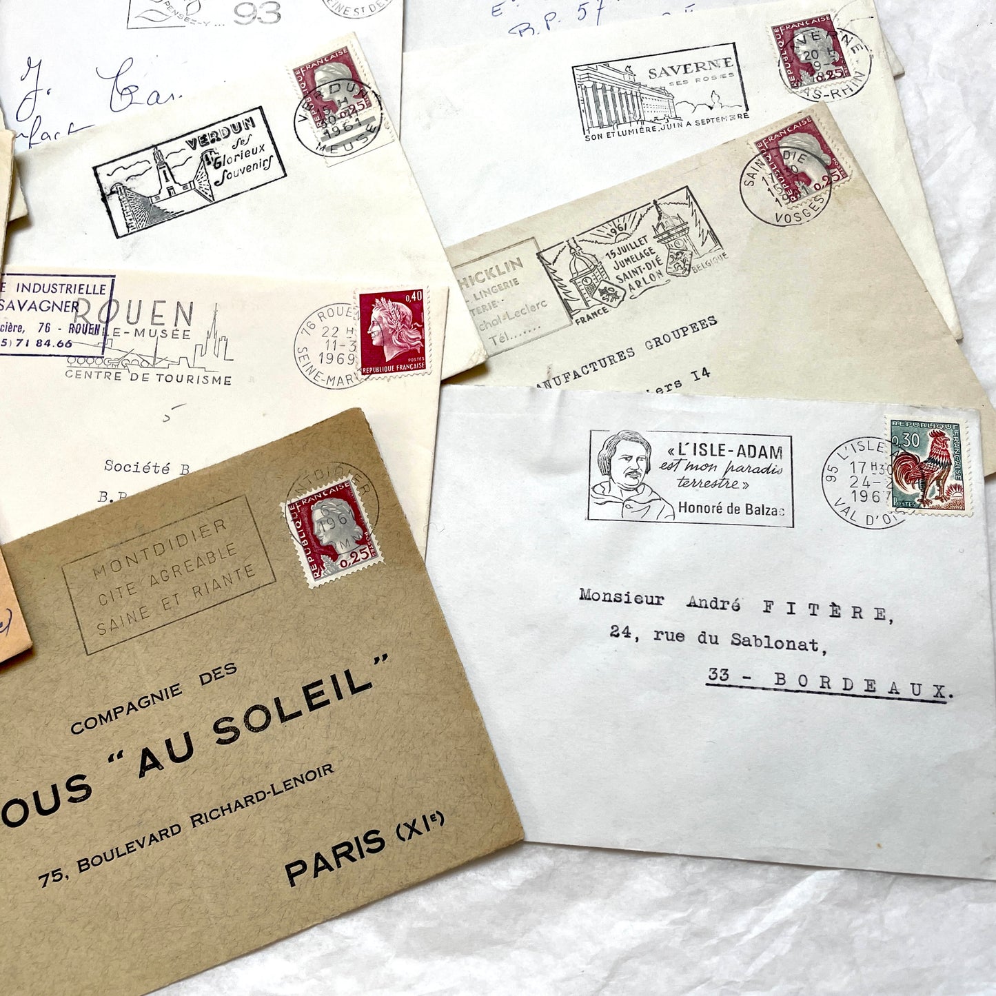 Lot of 20 French envelopes from the 1960s, featuring various postmarks and vintage stamps with Marianne and Rooster designs.