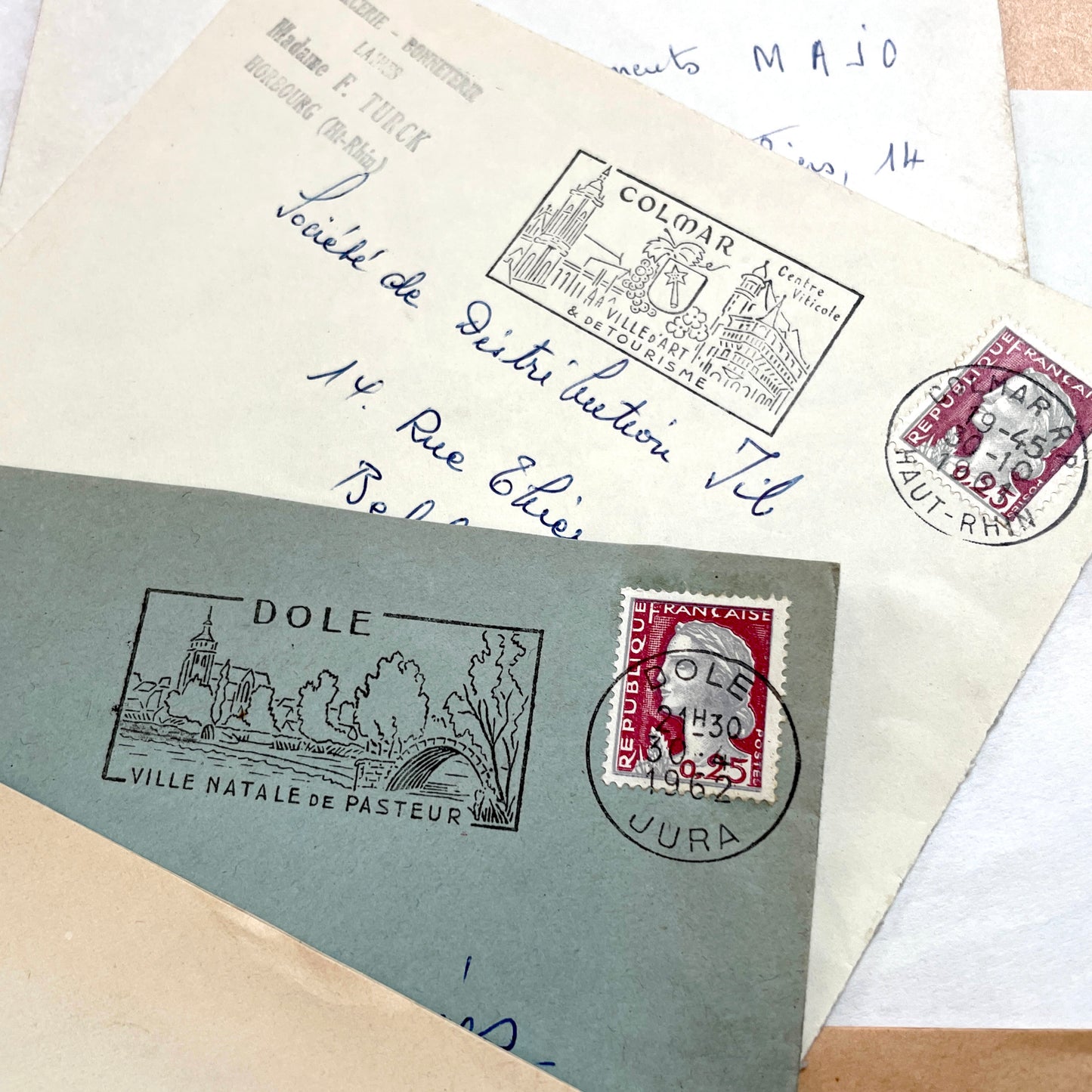Lot of 20 French envelopes from the 1960s, featuring various postmarks and vintage stamps with Marianne and Rooster designs.