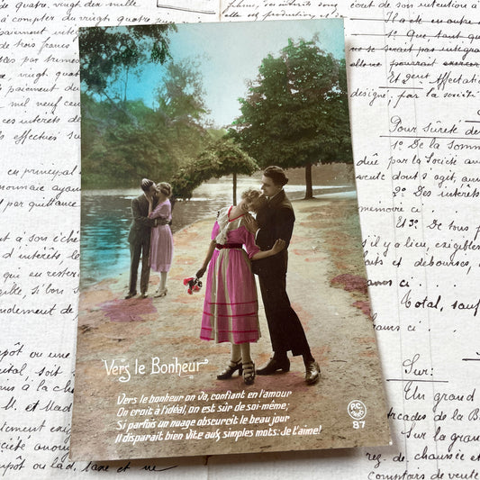 1920s - Vintage French Hand-Colored Postcard - Romantic Lovers Park Scene - Belle Epoque Era - Couple Kissing - Poetic Love Quote