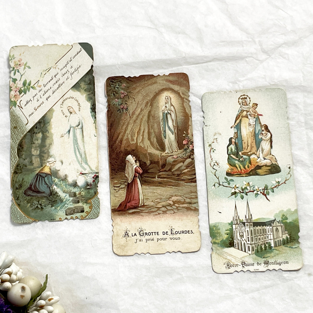 1900s - 3 Vintage French Catholic Holy Cards - Lourdes Apparitions, Prayer - Virgin Mary Devotion - Collectible Ephemera for Scrapbooking.