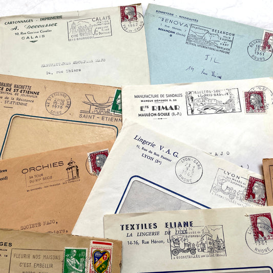Lot of 20 French vintage envelopes from the 1960s, featuring various business addresses and stamps.