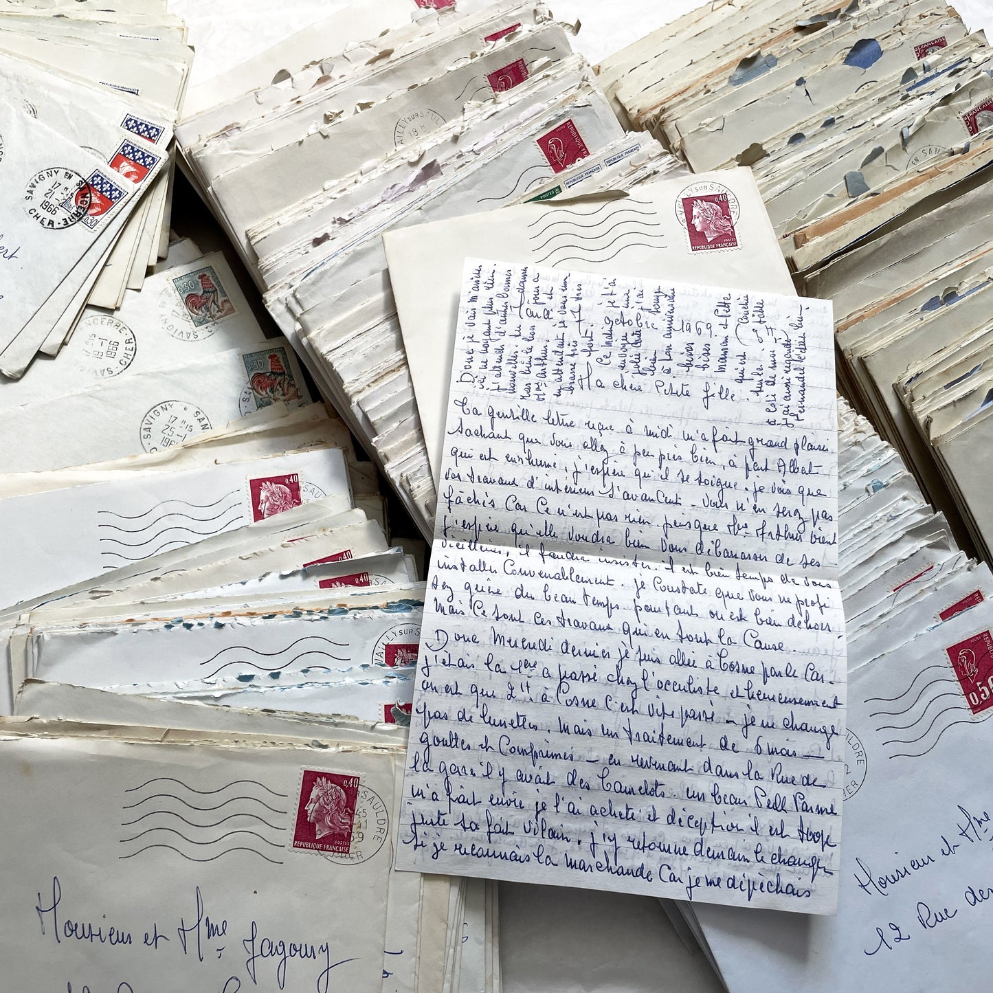 1960s - 1970s - 5 or 10 letters from a mother to her daughter and her son-in-law - Handwritten letters in their envelope