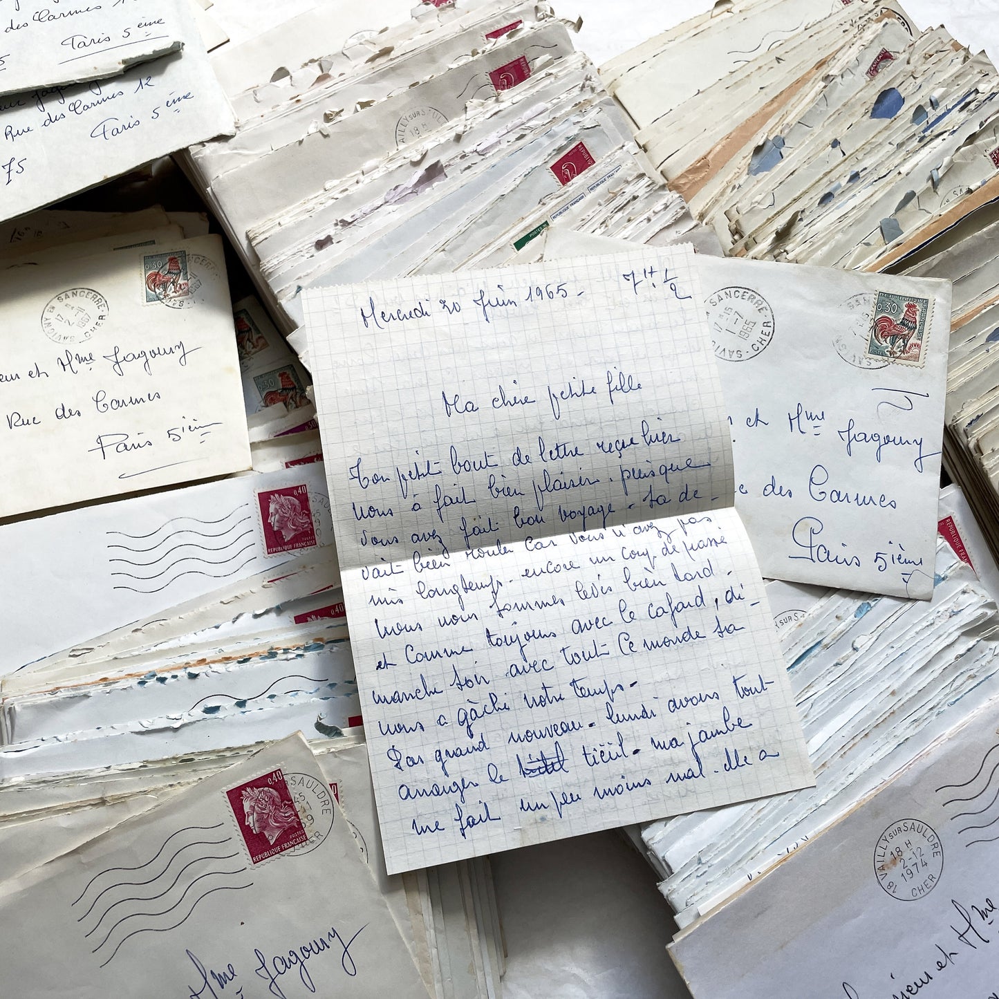 1960s - 1970s - 5 or 10 letters from a mother to her daughter and her son-in-law - Handwritten letters in their envelope