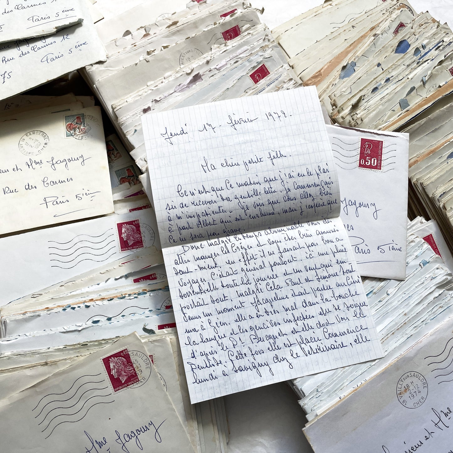 1960s - 1970s - 5 or 10 letters from a mother to her daughter and her son-in-law - Handwritten letters in their envelope
