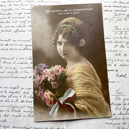 1910s - French Hand-Tinted Postcard - Elegant Young Woman Portrait - Holding Roses Bouquet - Romantic Belle Époque Era Collectible Art