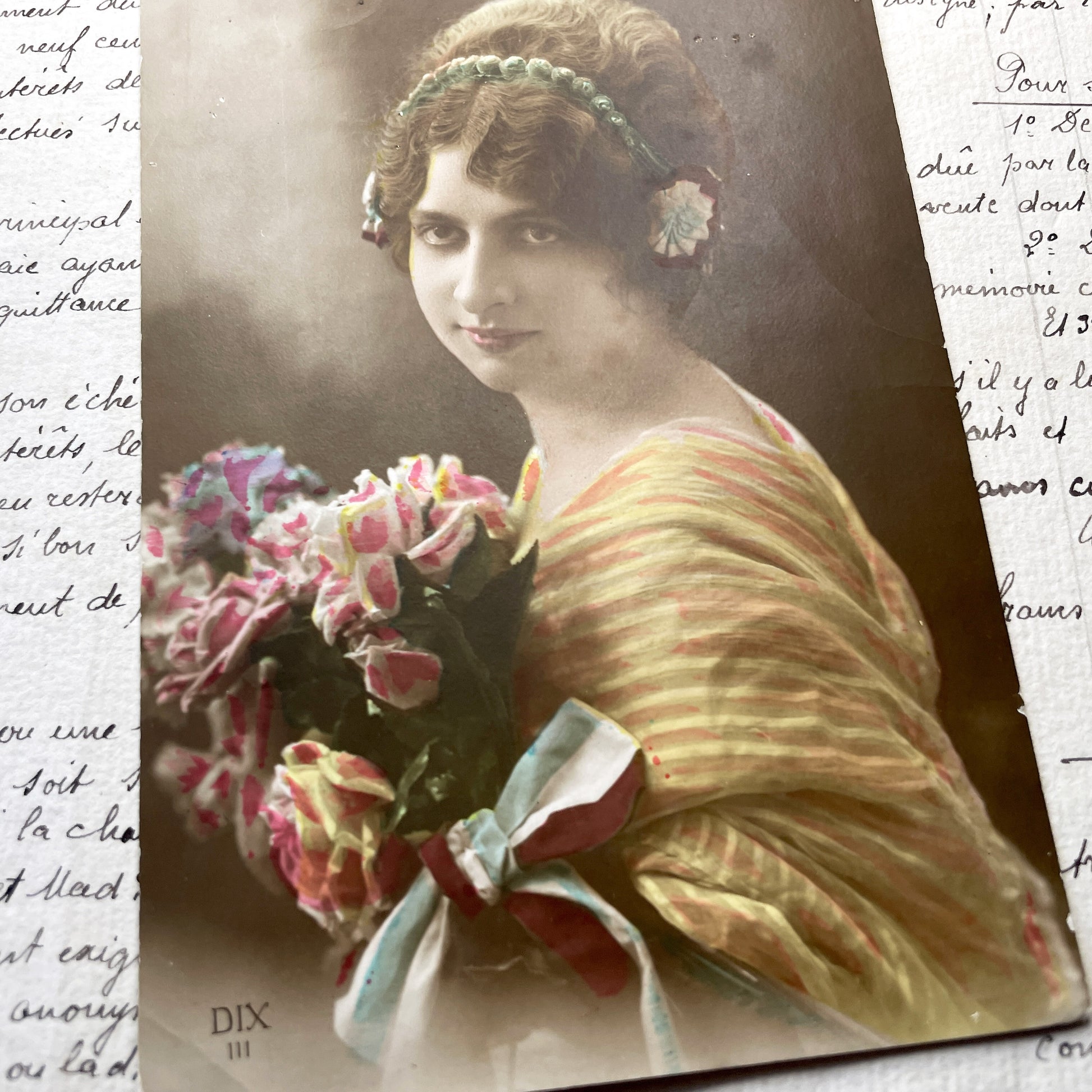 1910s - French Hand-Tinted Postcard - Elegant Young Woman Portrait - Holding Roses Bouquet - Romantic Belle Époque Era Collectible Art