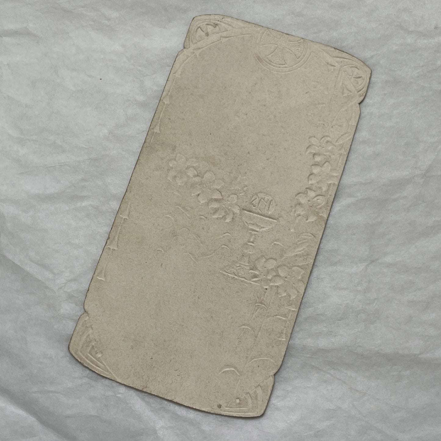 1910s - Vintage French Religious Holy Card - Jesus Christ - Eucharist - Lilies - Gold Accents - Devotional Art - Collectible Catholic Gift