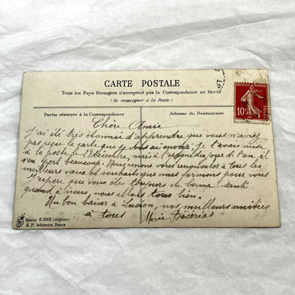 1910s - Vintage French Postcard - Snowy Village New Year Card - Bonne Année Mistletoe Design - Classic Winter Scene Art