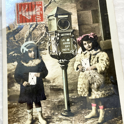 1910s - Vintage French Postcard - Two Children with Mailbox - Heureuse Année - Hand-Tinted Collectible - Antique Ephemera