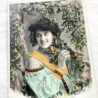 1900s - Vintage French New Year Postcard - Mistletoe Portrait Woman - Art Nouveau Era Greeting Card - Collectible Ephemera
