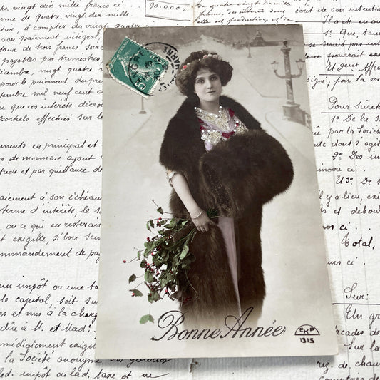 1900s - Antique French Bonne Année Postcard - Elegant Edwardian Woman in Fur - Hand Colored Holiday Greetings - Vintage Art Photography
