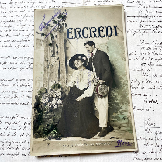 1900s - Vintage French Postcard - Romantic Couple - Edwardian Fashion - Hand Colored - Antique Snapshot - Mercredi Theme - Historic Romance