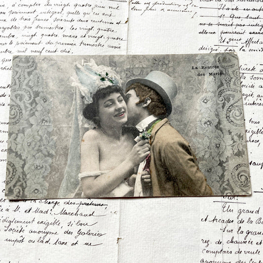 1910s - Vintage French Wedding Postcard - Romantic Hand-Tinted Kiss - Belle Epoque Bride Groom Love - Antique Ephemera Collectible Card