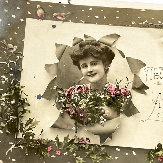 1900s - Antique French New Year Postcard - Heureuse Année Edwardian Lady Photo - Mistletoe Holly Birds Winter Greeting Collectible