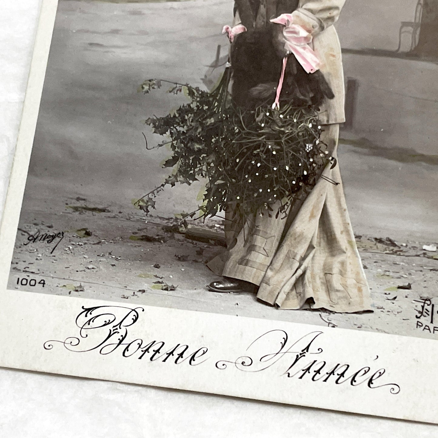 1900s - Vintage French New Year Postcard - Elegant Lady in Fur Stole - Belle Époque Fashion - Parisian Greetings - Collectible