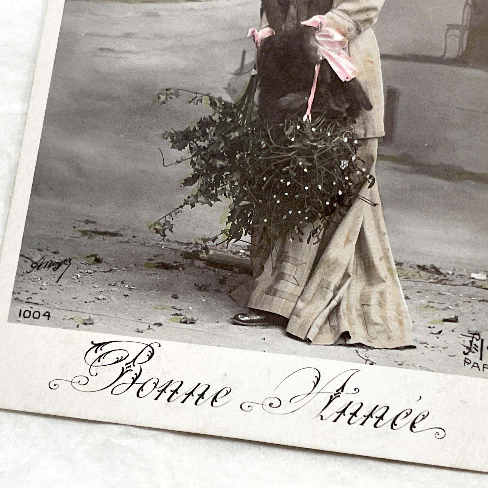 1900s - Vintage French New Year Postcard - Elegant Lady in Fur Stole - Belle Époque Fashion - Parisian Greetings - Collectible