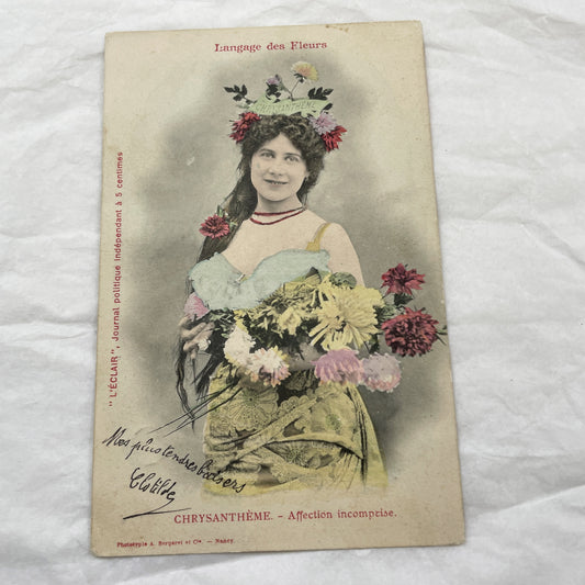 1900s - Langage Des Fleurs Chrysanthemum Postcard - Vintage French Ephemera - Antique Hand-Colored Woman Photo - L'Éclair Newspaper - Nancy