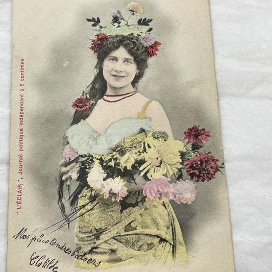 1900s - Langage Des Fleurs Chrysanthemum Postcard - Vintage French Ephemera - Antique Hand-Colored Woman Photo - L'Éclair Newspaper - Nancy
