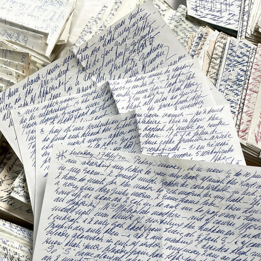 1960s - English correspondence from France – Set of 15+ sheets (30 pages) – Handwritten romantic letters – Vintage letters on paper