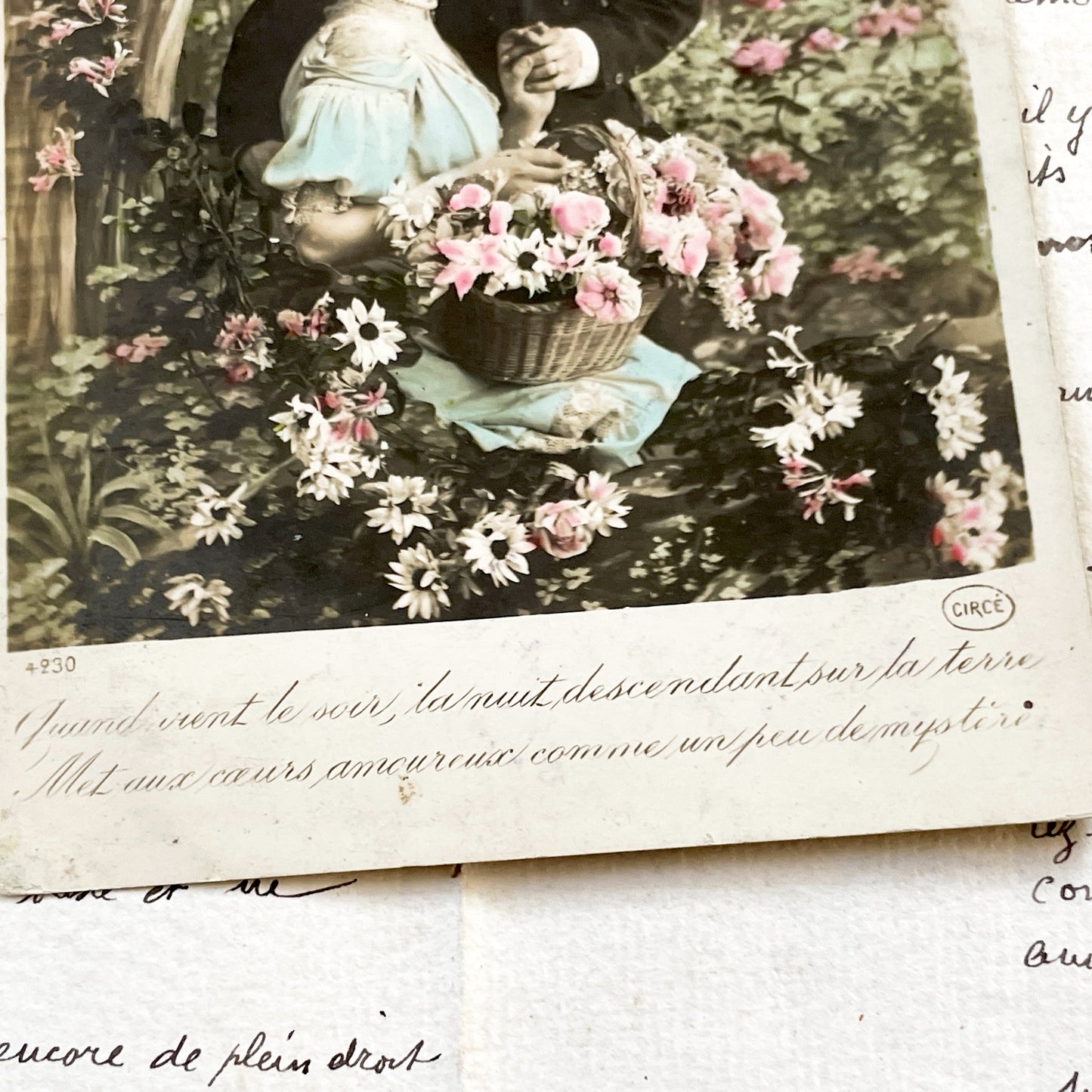 1900s - Romantic Hand-Tinted Edwardian Postcard - Vintage Couple In Flower Garden - Old French Ephemera Love Card - CIRCE Photo