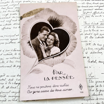 1930s - Vintage French Postcard - Romantic Pansy Flower Heart Frame - Young Couple - Black White Photo - Love - Sentimental Ephemera