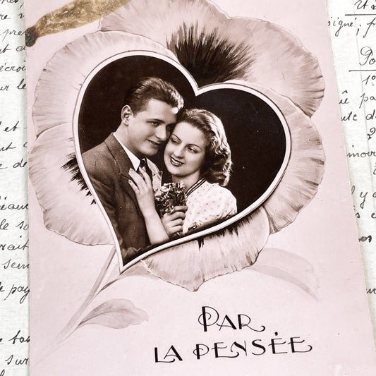 1930s - Vintage French Postcard - Romantic Pansy Flower Heart Frame - Young Couple - Black White Photo - Love - Sentimental Ephemera