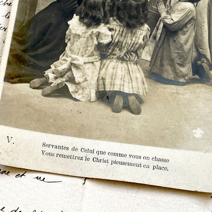 1900s - Antique French Postcard - Religious Scene - Nun Children Prayer - Vintage Christian Card - Laicite Era Commentary - Ephemera Art
