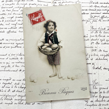 1910s - Vintage French Easter Postcard - Charming Child with Eggs - Bonnes Pâques Greeting - Antique Document