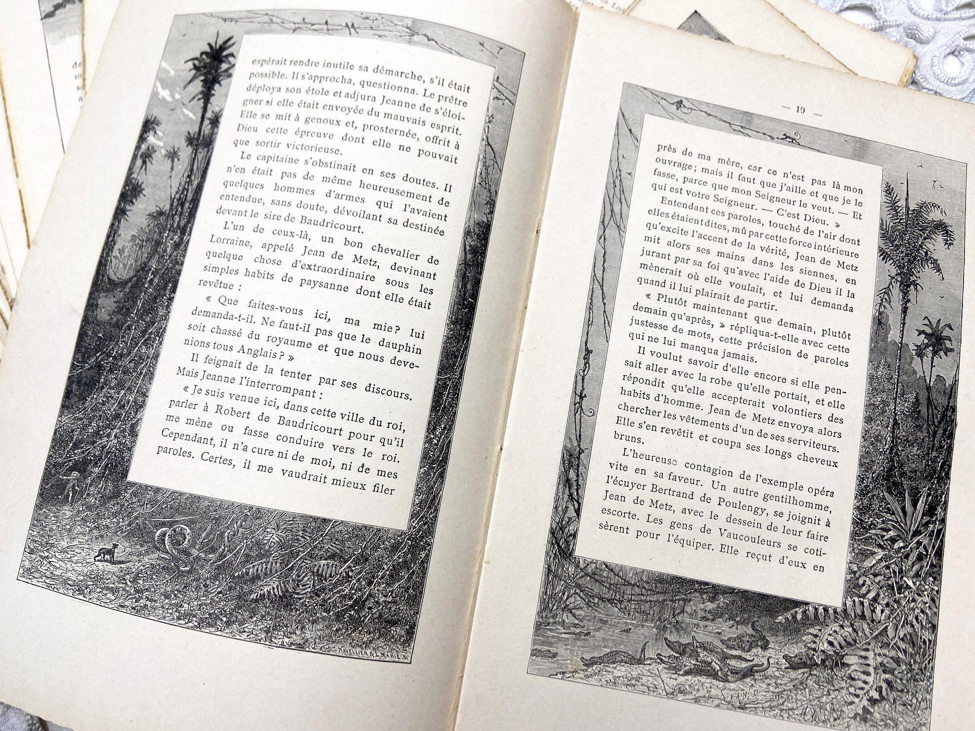 1880s – Set of 16 engraved sheets with ornate borders and French text - Antique illustrated book pages