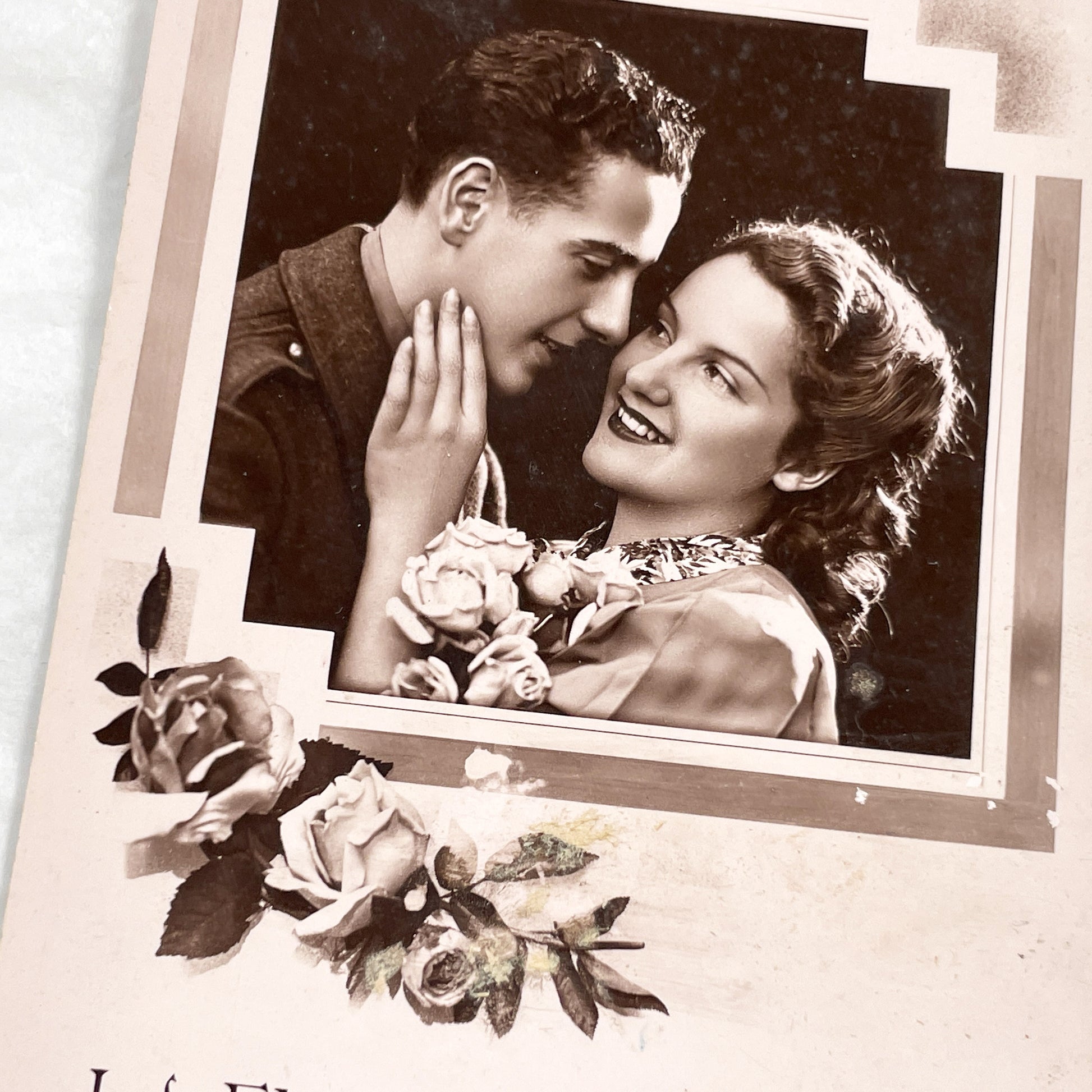 1940s - Vintage French Romantic Postcard - Loving Couple Embrace - Sentimental Love Message - Historical Ephemera - Floral Design