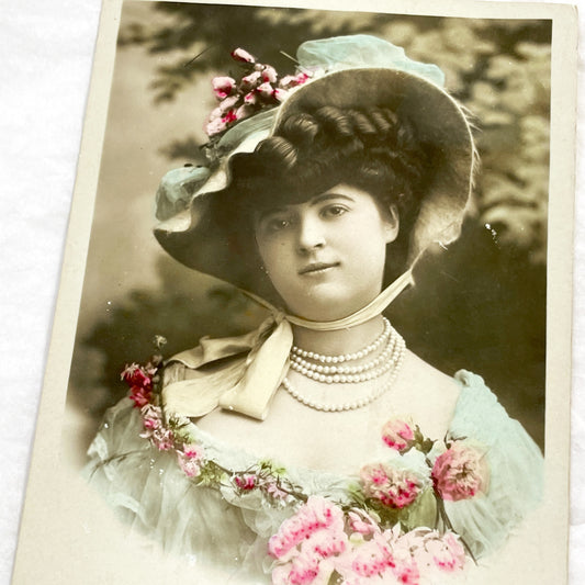 1900s - Vintage French Hand-Colored Postcard - Elegant Woman Portrait - Edwardian Belle Epoque Fashion - Sentimental Souvenir Card