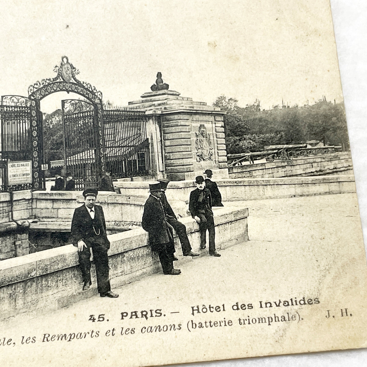 1900s - Vintage Postcard - Paris Hôtel des Invalides Main Entrance - Historic Remparts Cannons - Napoleonic French Landmark View