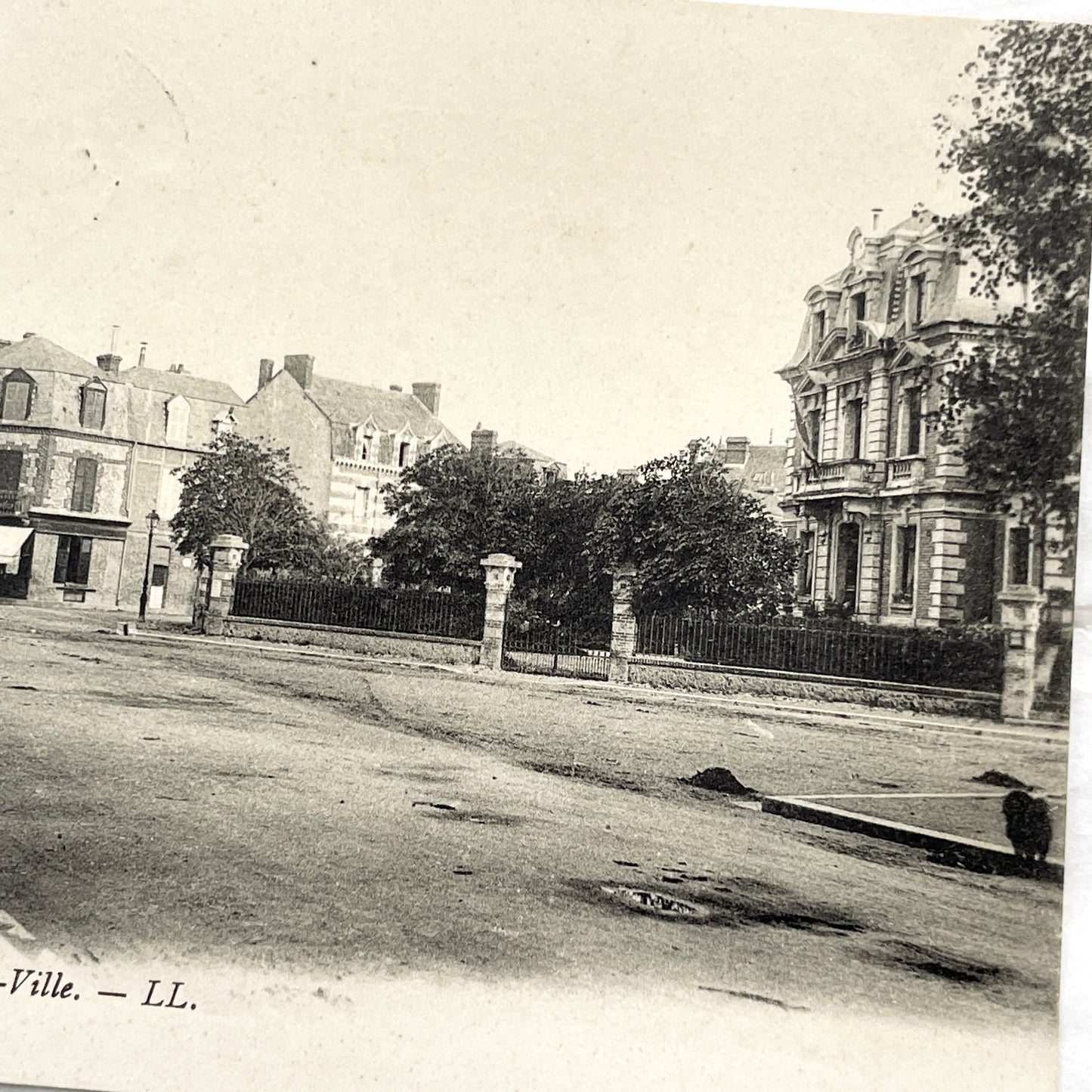 1900s - Deauville France Town Hall Square Vintage Postcard - Historic City View - Old French Architecture - Women Walking Street Scene