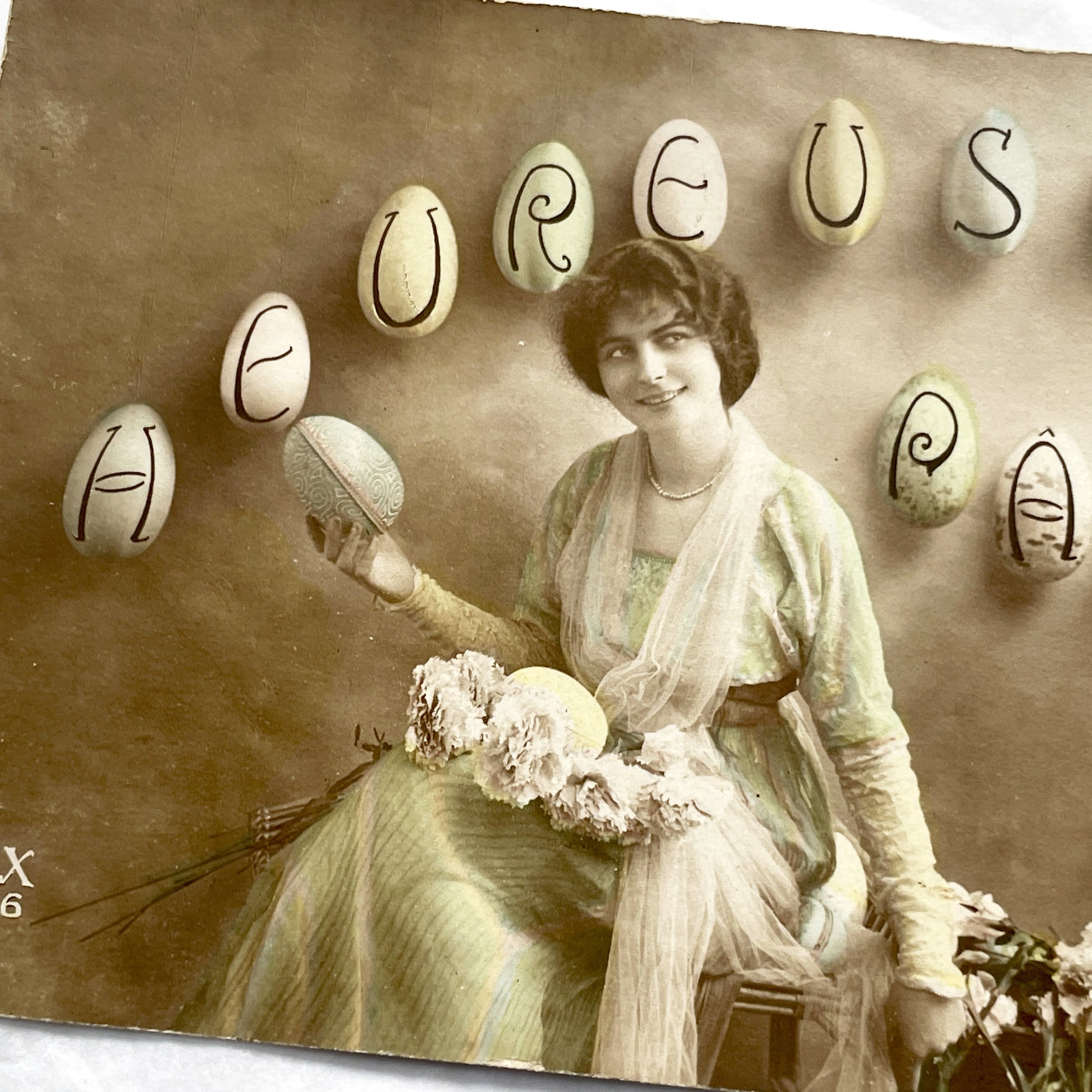 1900s - 2 Vintage French Easter Postcard s - Antique Women Portraits - Heureuses Pâques Holiday Ephemera - Rare Collectible Seasonal Cards