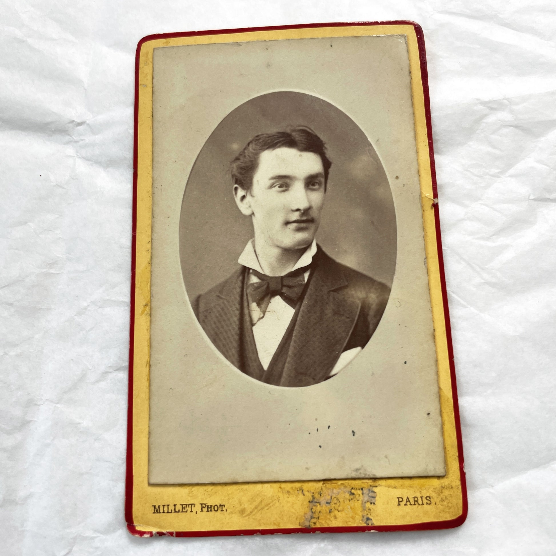 Late 19th - Carte de Visite Portrait - Elegant Young Man In Suit And Bow Tie - Maison Millet Paris Studio Photography - French History