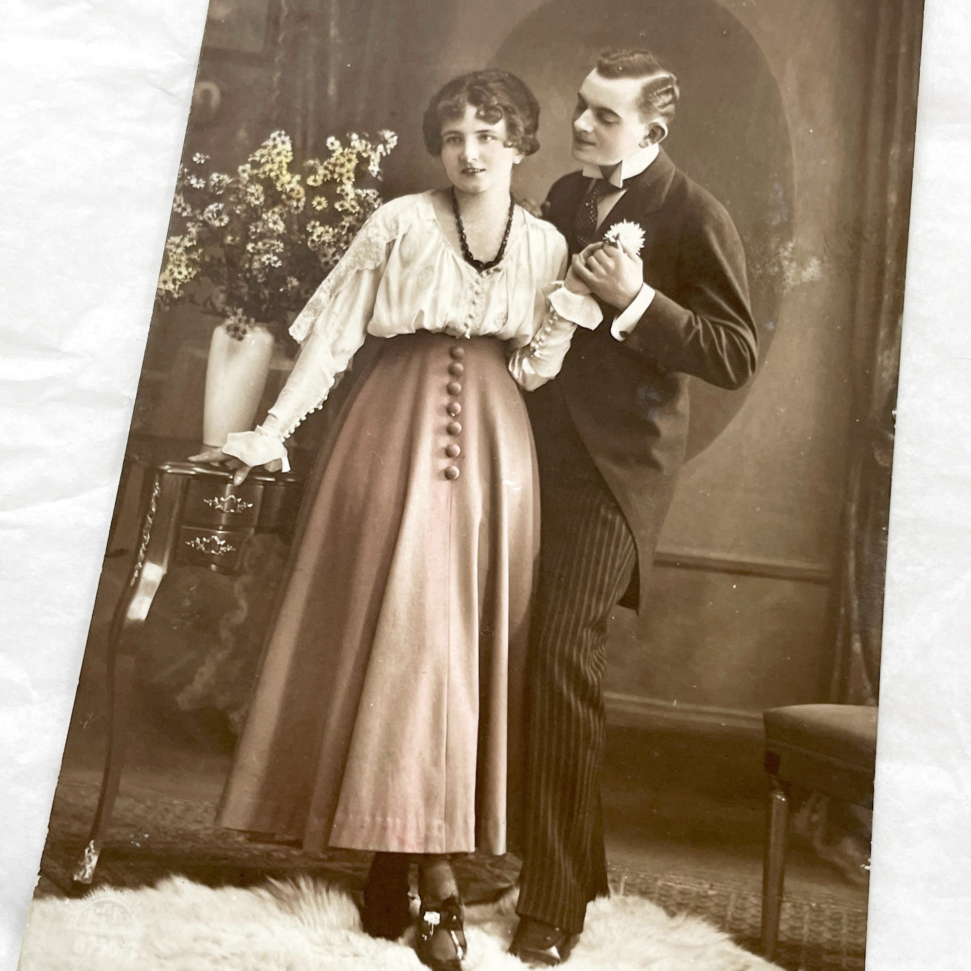 1910s - Elegant Edwardian Couple Portrait Vintage Photo Postcard - Romantic Dressed Woman Man Studio Snapshot - Antique Fashion History
