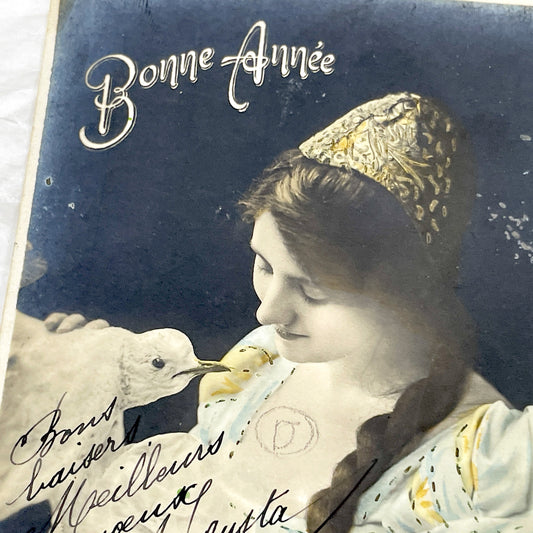 1900s - French Art Nouveau Postcard - Happy New Year Woman with Dove - Vintage Parisian Éditeurs d'Art Greeting Card - Antique Sentiments