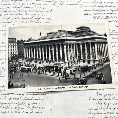 1930s - Paris La Bourse - Vintage French Stock Exchange Postcard - Palais Brongniart Street Scene - Black & White Photo Old Car