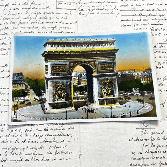 1930s - Vintage French Postcard - Paris Arc De Triomphe - Champs-Élysées Monument View - Hand Colored Historic City Scene